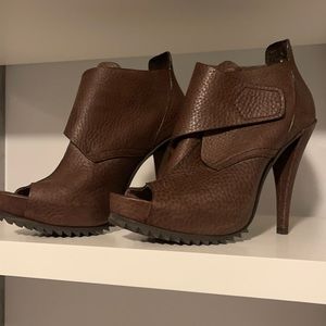 Custom made in Spain, leather heels